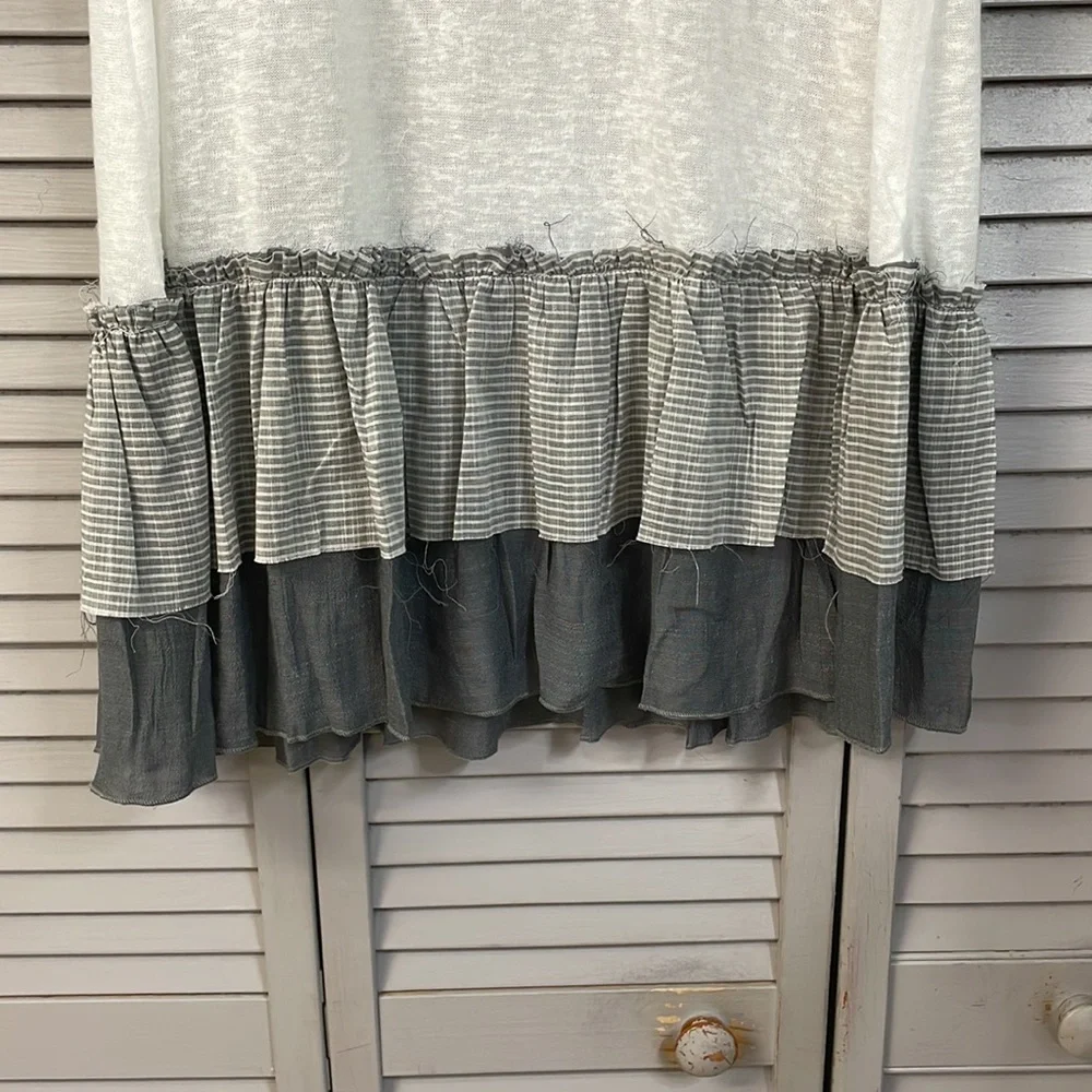Double Ruffle top. White. Easel - Picture 2 of 5